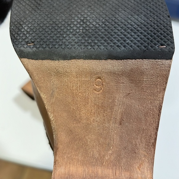 Candies - 9, block wooden heel, leather slip on clogs, 90s - Picture 6 of 12